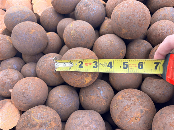 9 Units - Approx. 2-ton Totes Of Steel Grinding Balls In A Mix Of 1-1/2" - 3-1/2" Size)